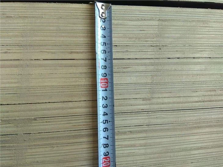 18 mm labas kvalitātes un zemas cenas saplāksnis ar pilnu papeles serdi ar plēvi