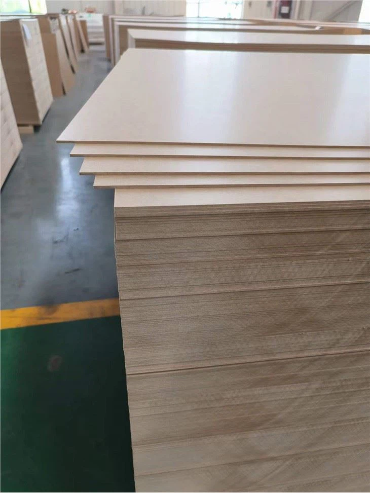 Melamīna dubultā seja Mdf 2100x2800mm